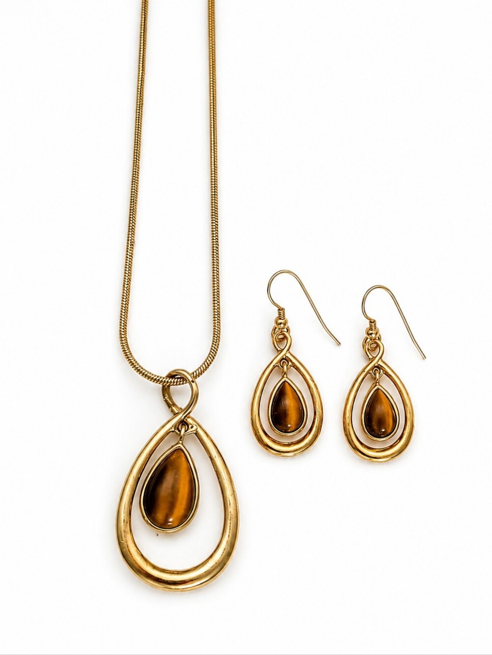 Tiger Eye Necklace With Matching Earrings.